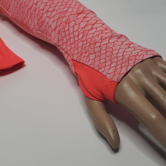 Under Armour Womens Snake Print  Qualifier Zip Pullover cool Coral - Picture 9 of 13